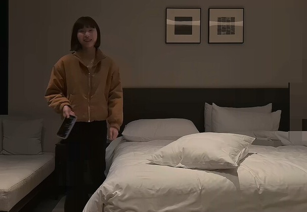 【精品獵艷】哥布林探花 – 約了個清純短髮妹 小穴特別緊全程暴力打樁 給妹子操的表情都扭曲了 套套都幹破