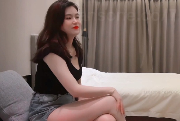 約啪豐腴氣質人妻,皮膚柔軟白里透紅