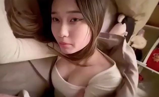 校花級別的騷母狗 全程騷話 被操高潮的樣子比平時美多了！