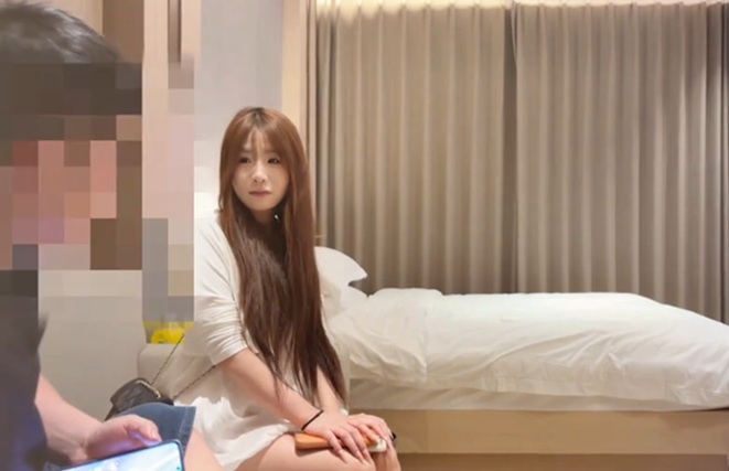 【精品獵艷】浪哥探花 – 約操07年的校花級嫩妹 身材觸感無敵棒 飽滿白虎穴頂宮抽插 不斷淫叫視覺夯爆了