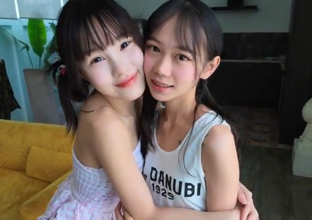 大屌哥【Kris Baumer】與國產頂級嫩妹【Bunny Una】【Bunny Umi】3P大戰